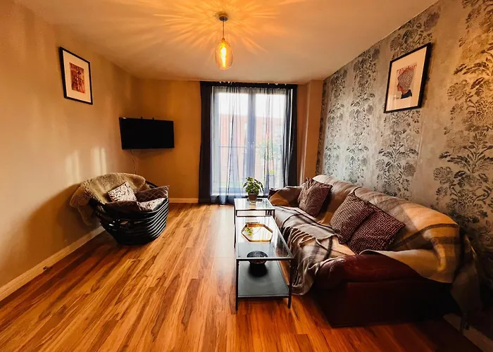 Latitude Chinatown Central Apartment